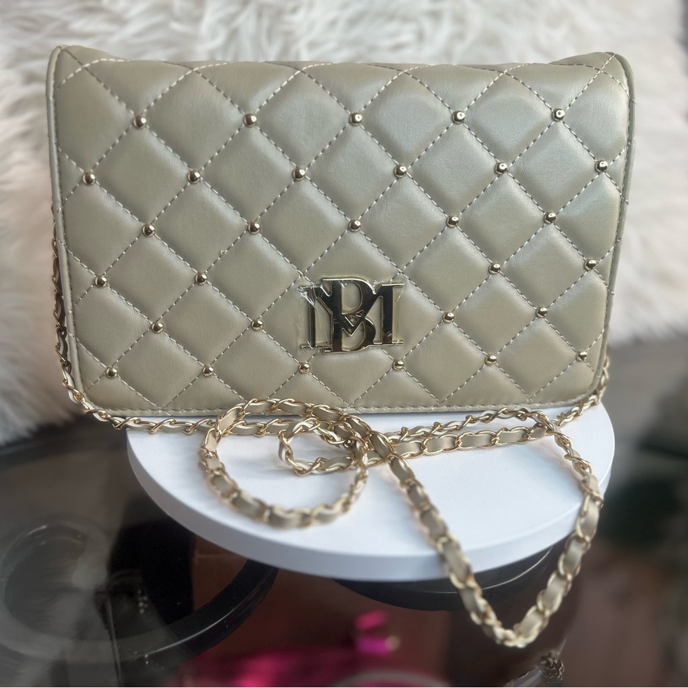 Badgley Mischka Quilted Cream Crossbody Bag with Gold Chain